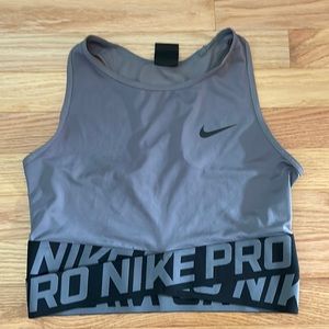 Nike Pro Intertwist Crop! EUC! RARE FIND!
